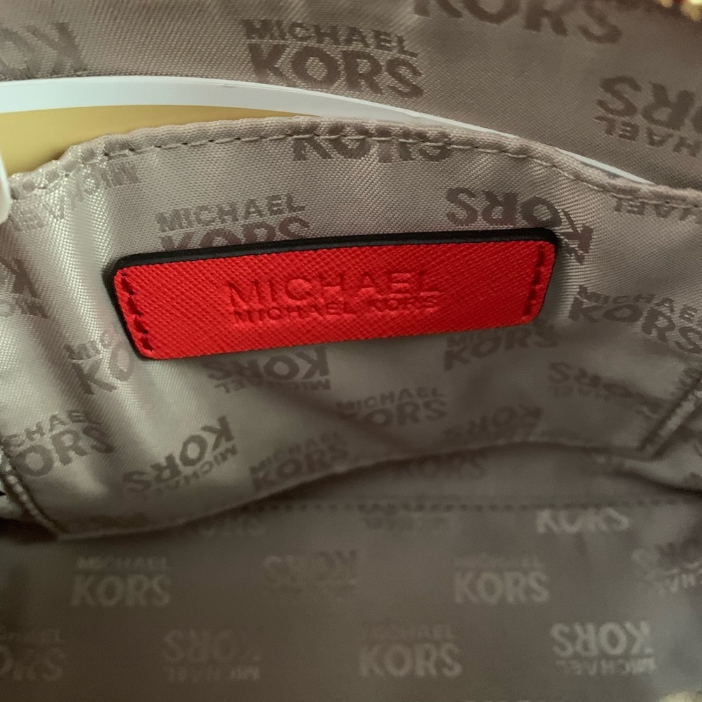 Michael Kors Cosmetic Bag NWOT Never Used - Picture 5 of 6